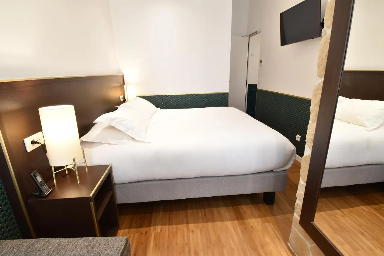 ***  Hotel Bonne Nouvelle Paris France